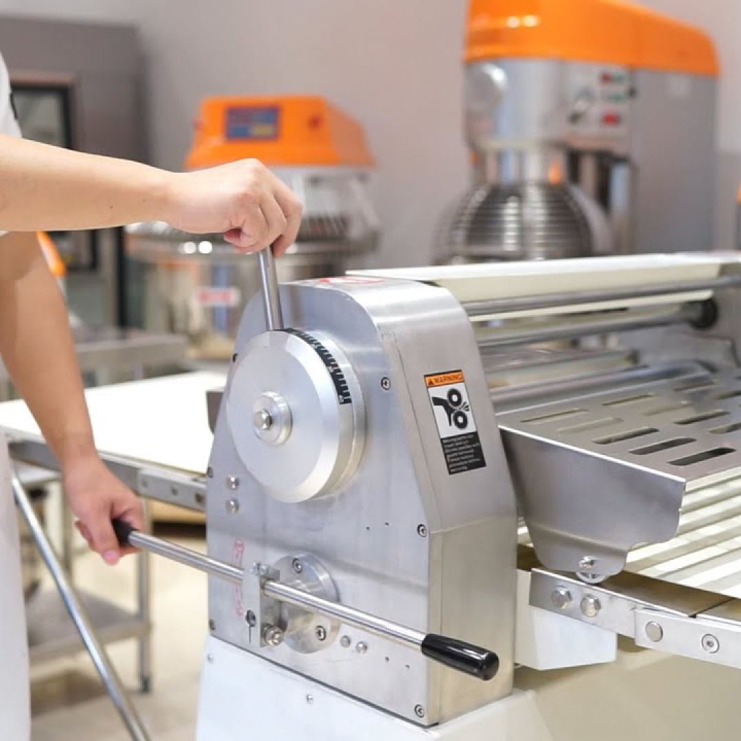 Тестоделитель-раскатыватель